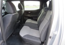 2021 Toyota Tacoma 4WD - Image 31