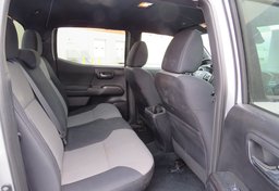 2021 Toyota Tacoma 4WD - Image 32