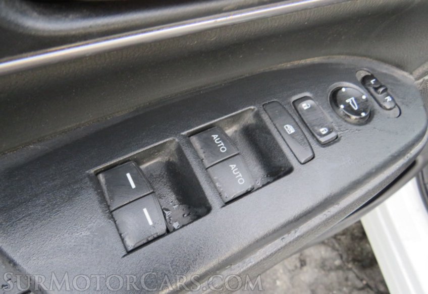 2017 Honda CR-V - Image 42