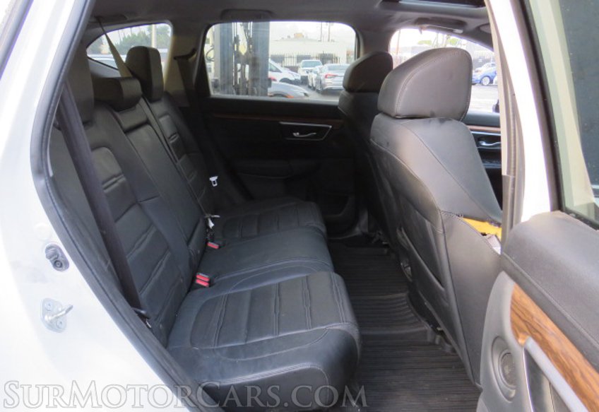 2017 Honda CR-V - Image 31