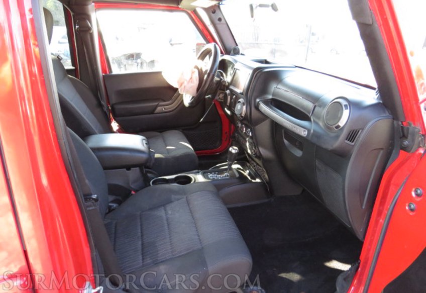 2012 Jeep Wrangler Unlimited - Image 22