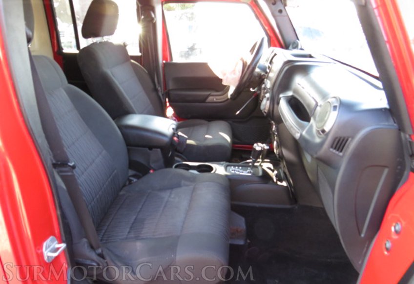 2012 Jeep Wrangler Unlimited - Image 20