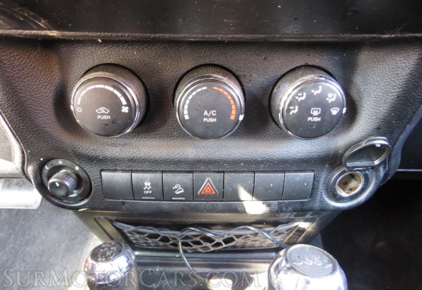 2012 Jeep Wrangler Unlimited - Image 33
