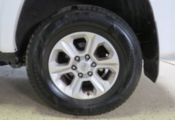 2016 Toyota 4Runner - Image 16