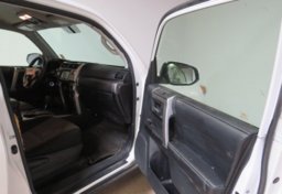 2016 Toyota 4Runner - Image 18