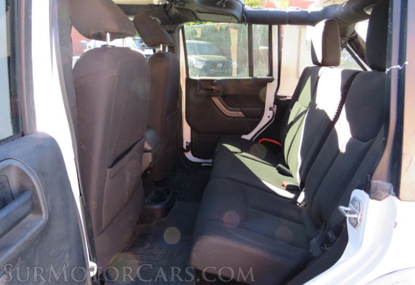 2016 Jeep Wrangler Unlimited - Image 31