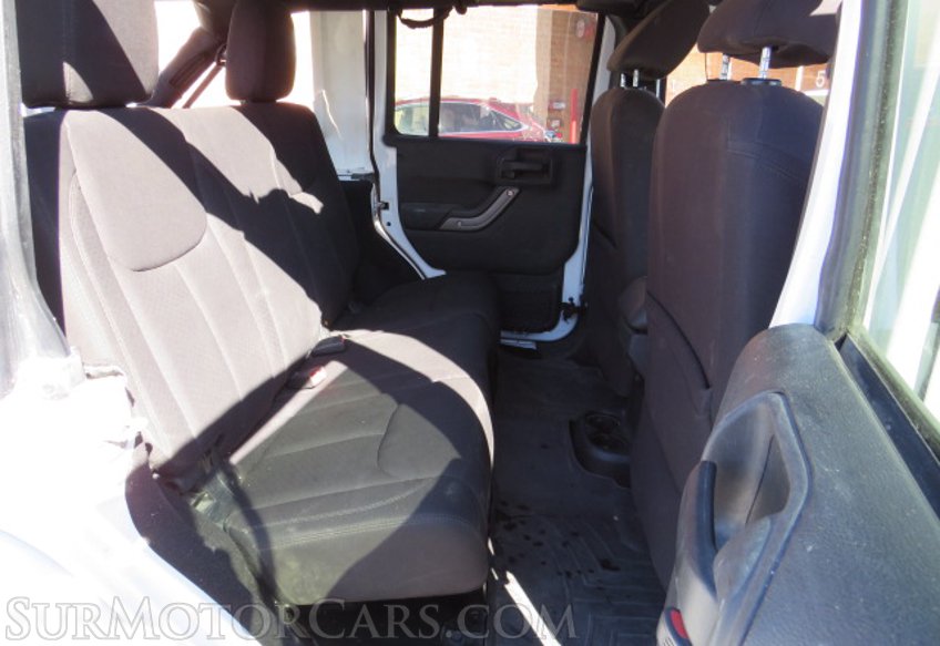 2016 Jeep Wrangler Unlimited - Image 35