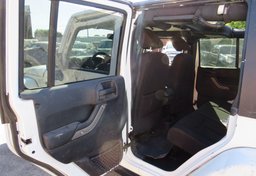 2016 Jeep Wrangler Unlimited - Image 30