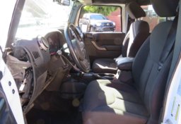 2016 Jeep Wrangler Unlimited - Image 28