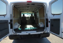 2018 Nissan NV Cargo - Image 19