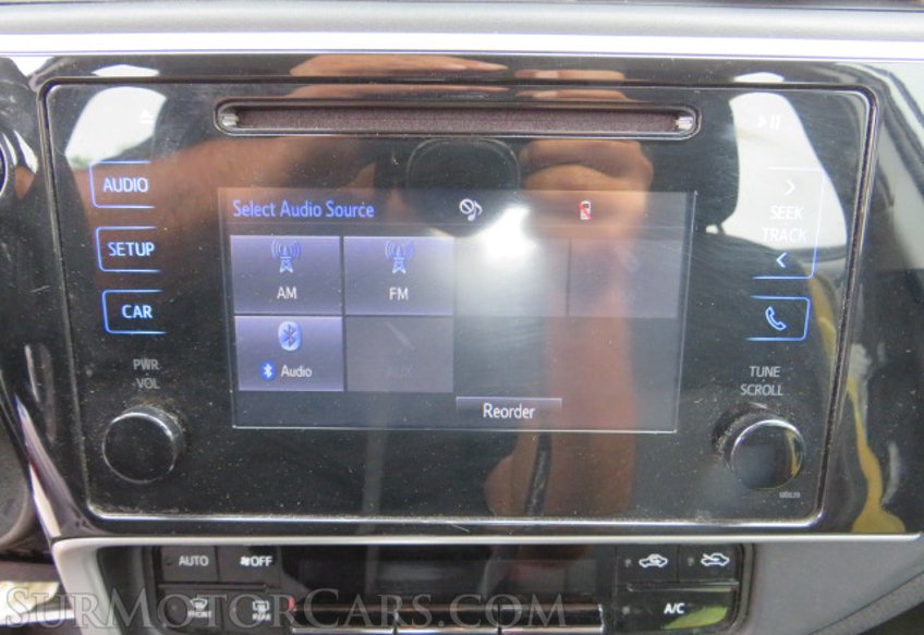 2019 Toyota Corolla - Image 38