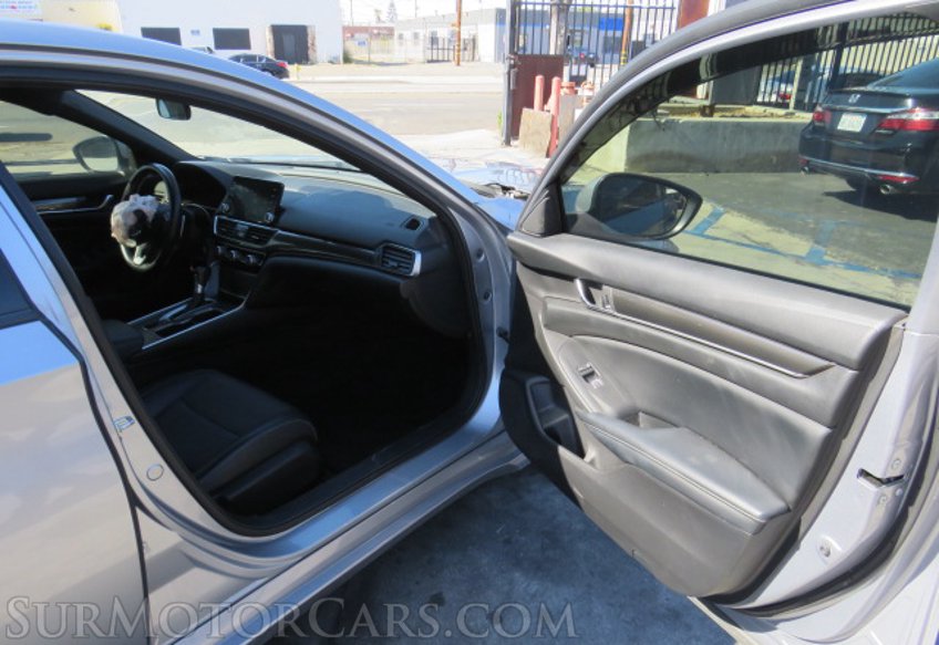 2018 Honda Accord Sedan - Image 18