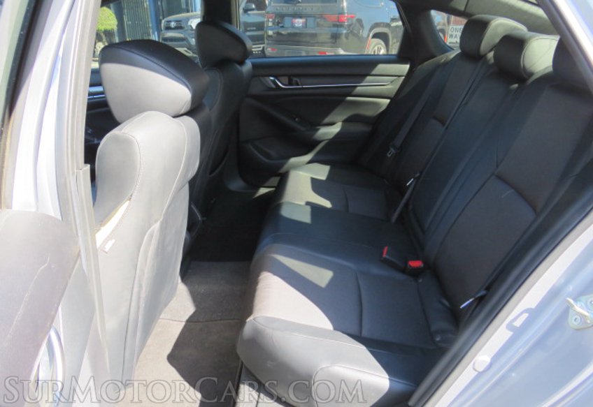 2018 Honda Accord Sedan - Image 28