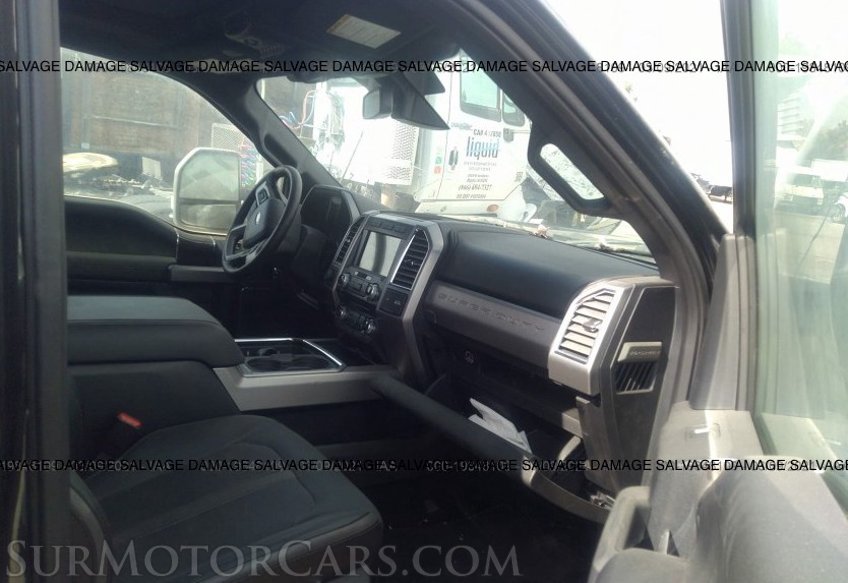 2017 Ford Super Duty F-350 DRW - Image 5