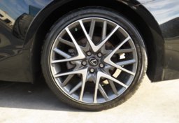 2015 Lexus RC 350 - Image 11