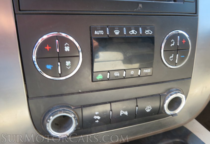 2007 GMC Sierra 2500HD - Image 35