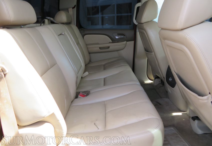 2007 GMC Sierra 2500HD - Image 20