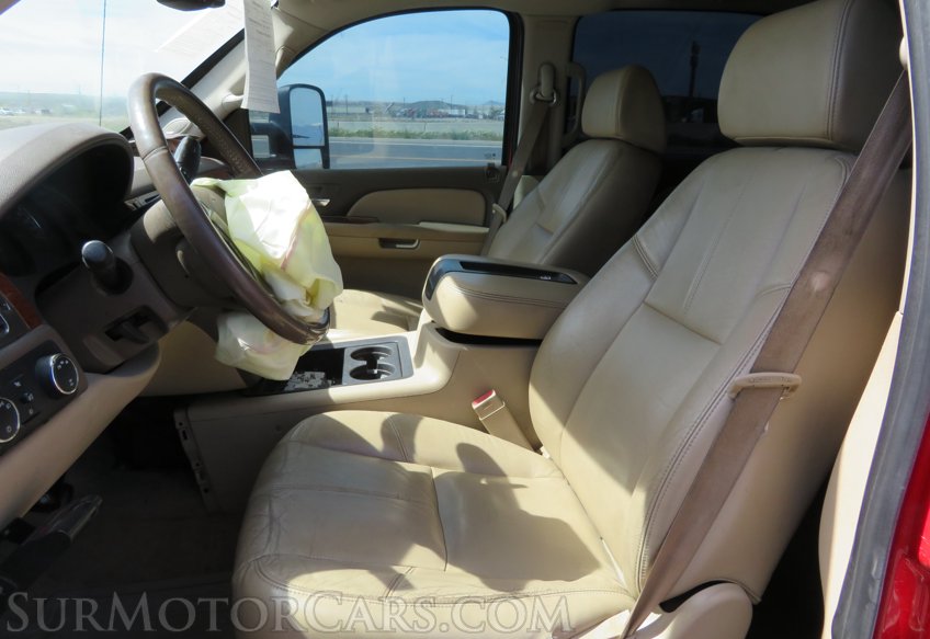 2007 GMC Sierra 2500HD - Image 16