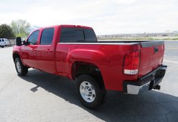 2007 GMC Sierra 2500HD - Image 7