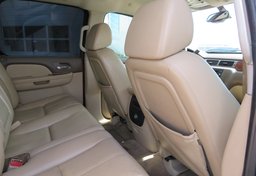 2007 GMC Sierra 2500HD - Image 22