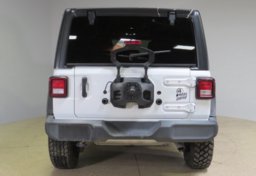 2021 Jeep Wrangler Unlimited - Image 11