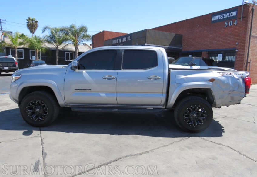 2017 Toyota Tacoma - Image 12