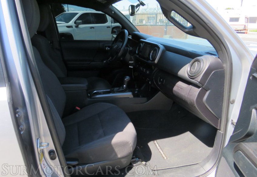 2017 Toyota Tacoma - Image 29