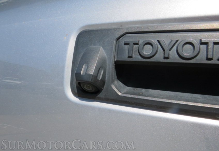 2017 Toyota Tacoma - Image 19