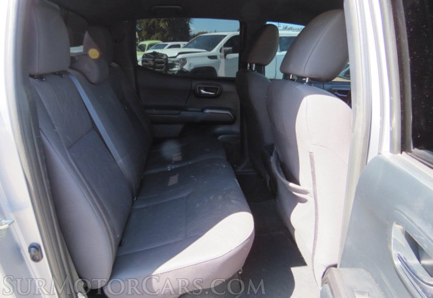 2017 Toyota Tacoma - Image 31