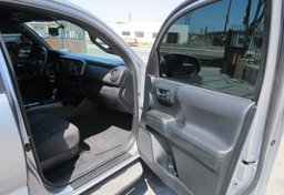 2017 Toyota Tacoma - Image 23