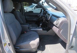 2017 Toyota Tacoma - Image 27