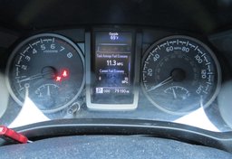 2017 Toyota Tacoma - Image 34