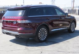 2021 Lincoln Aviator - Image 9