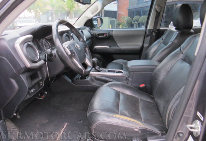 2017 Toyota Tacoma - Image 32