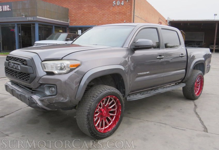 2017 Toyota Tacoma - Image 5