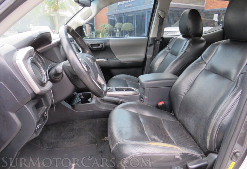 2017 Toyota Tacoma - Image 30