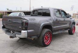 2017 Toyota Tacoma - Image 11