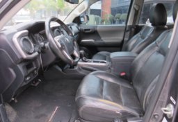 2017 Toyota Tacoma - Image 32