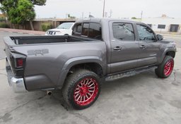 2017 Toyota Tacoma - Image 9