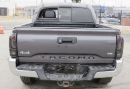 2017 Toyota Tacoma - Image 14