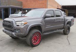 2017 Toyota Tacoma - Image 3