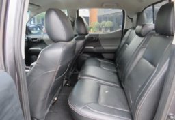 2017 Toyota Tacoma - Image 34