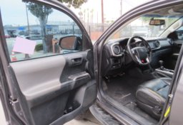 2017 Toyota Tacoma - Image 26