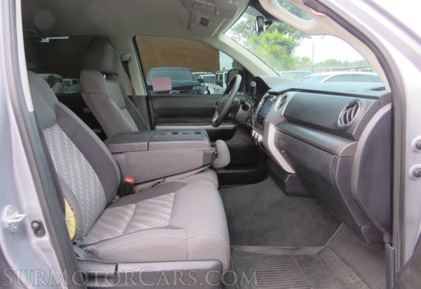 2021 Toyota Tundra - Image 29