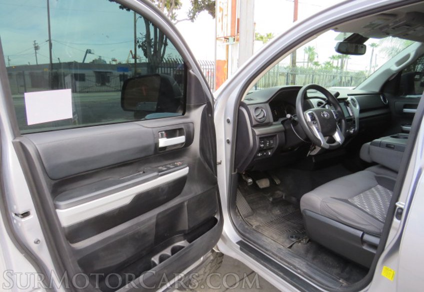 2021 Toyota Tundra - Image 24