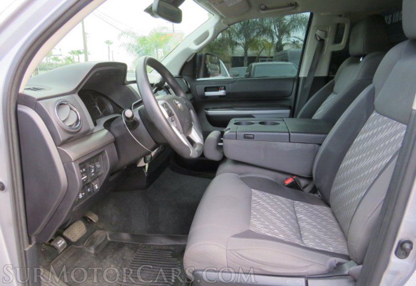 2021 Toyota Tundra - Image 30