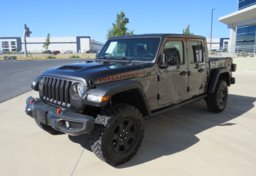 2021 Jeep Gladiator - Image 2