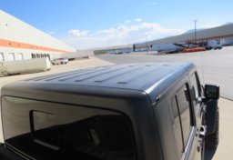 2021 Jeep Gladiator - Image 21