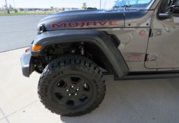 2021 Jeep Gladiator - Image 28