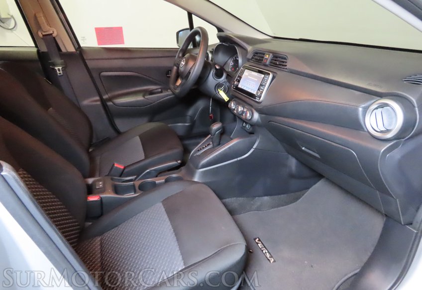 2024 Nissan Versa - Image 25